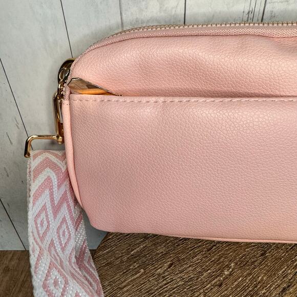 Pink Camera Crossbody Bag w Chevron Purse strap NEW FAST SHIP - Picture 3 of 8